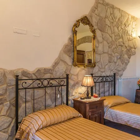 Villa Podere Torricella 16, Emma Narni