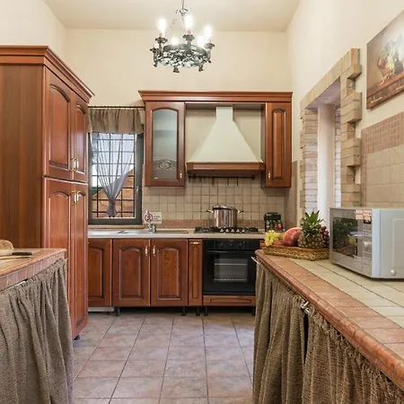 Podere Torricella 16, Emma *